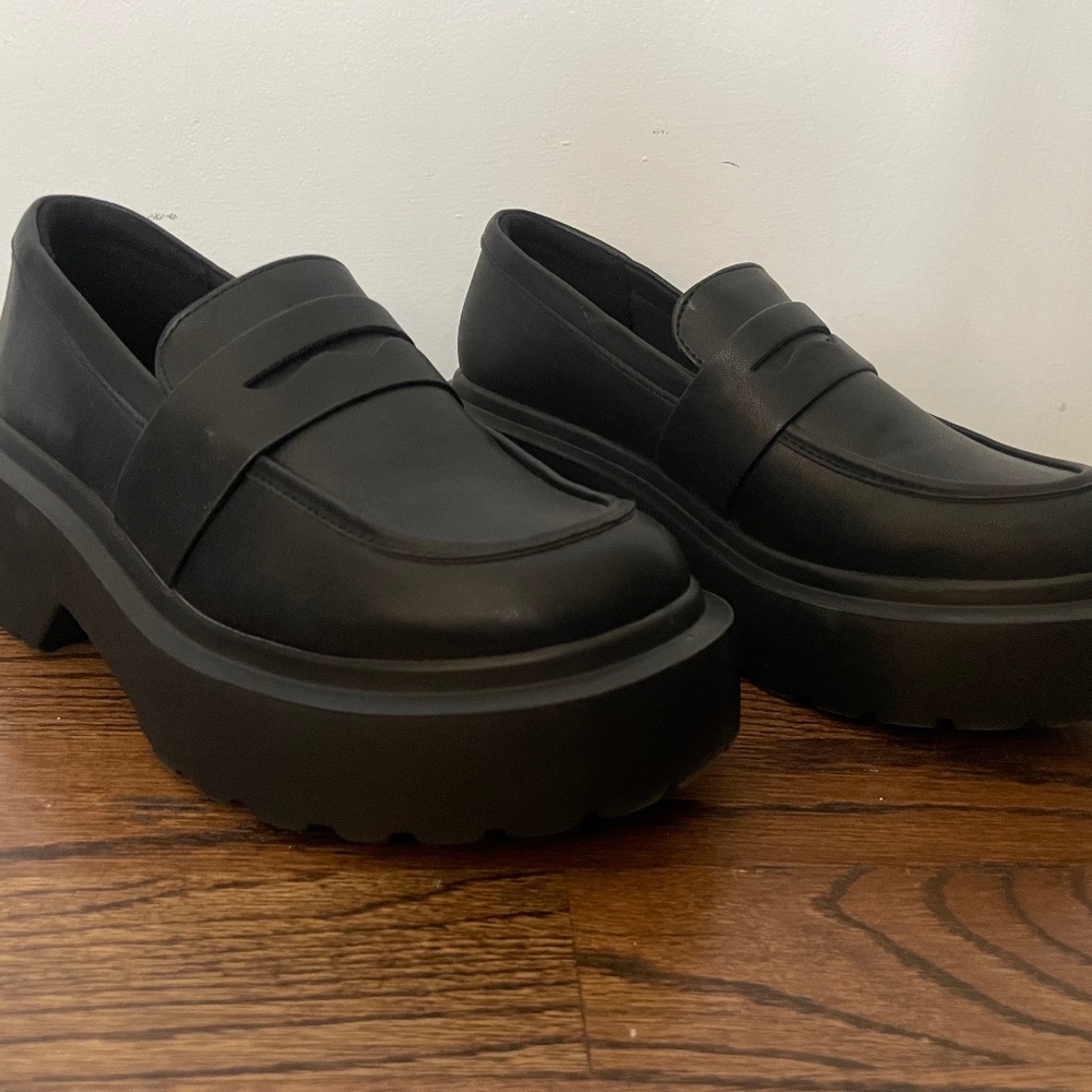 Platform dress shoes